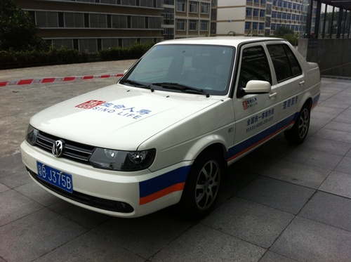 生命人壽理賠查勘專用車側面展示 生命人壽理賠查勘專用車側面展示